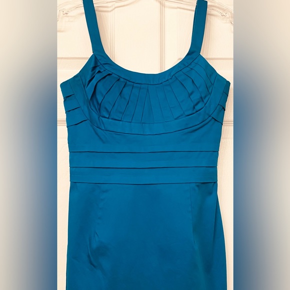 Calvin Klein dress *has been GENTLY worn* - Picture 4 of 8